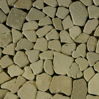 Mozaiek met witte stenen.